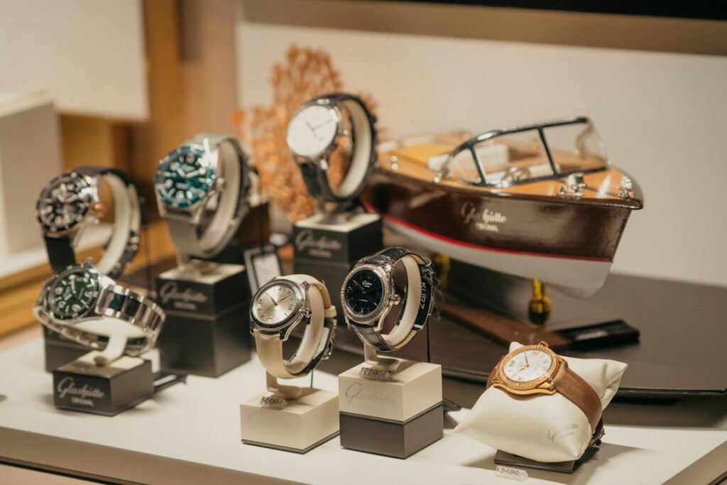 MB&F LMパーペチュアル新作発売｜カラフルな宝石モデル登場