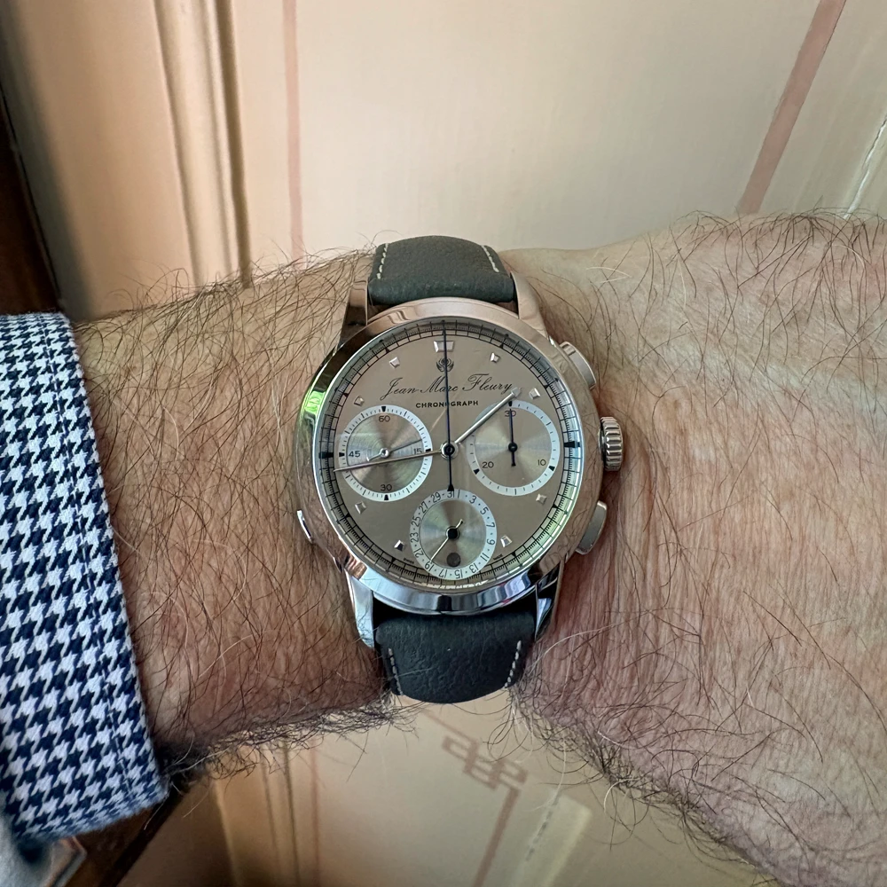 URWERK UR-120 Blue Planet、衛星軌道を模した複雑機構搭載